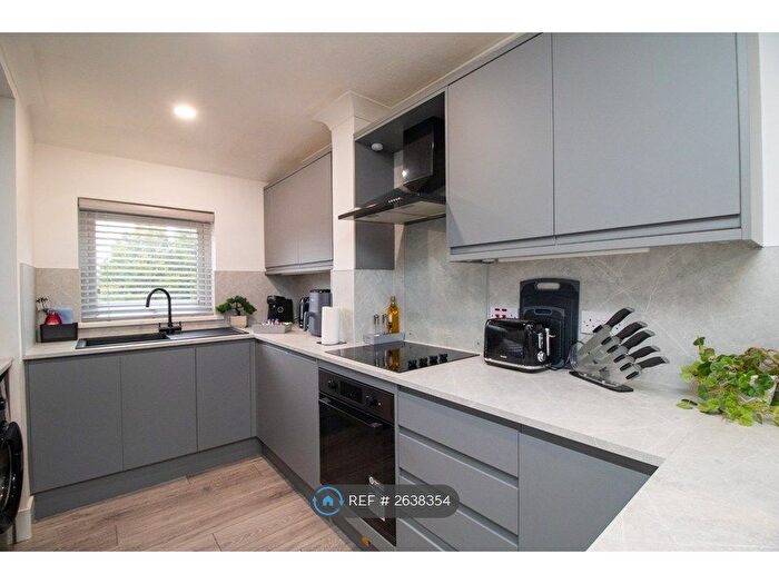 1 Bedroom Maisonette To Rent In Felmores End, Pitsea, Basildon, SS13