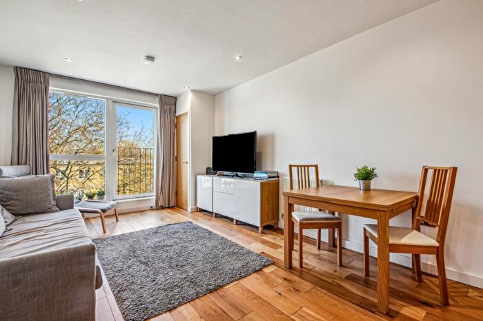 1 Bedroom Flat To Rent In Plender Street, Camden, NW1