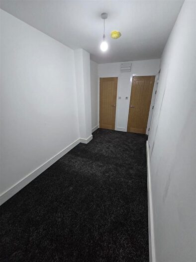 1 Bedroom Flat To Rent In Tipton Road, Dudley, DY1