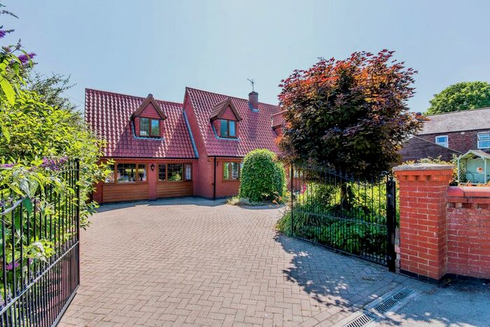 3 Bedroom Bungalow For Sale In Station Road, Hubberts Bridge, Boston, Lincolnshire, PE20