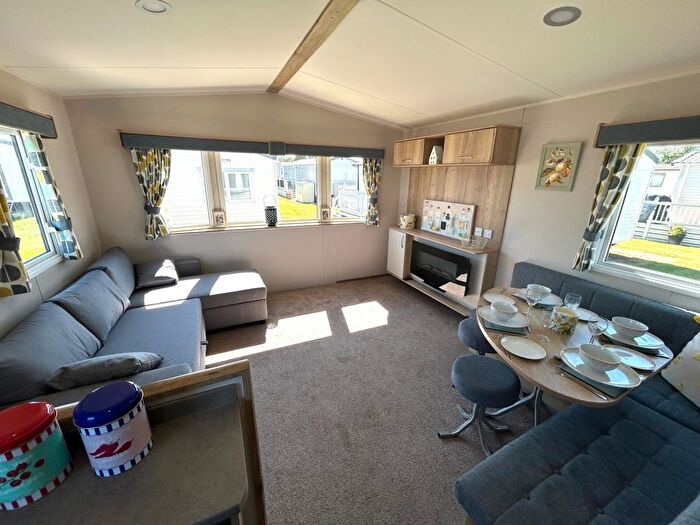 2 Bedroom Park Home For Sale In Hythe Road, Dymchurch, Romney Marsh, TN29