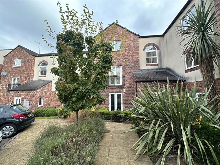 2 Bedroom Apartment To Rent In Potternewton Mount, Meanwood, LS7