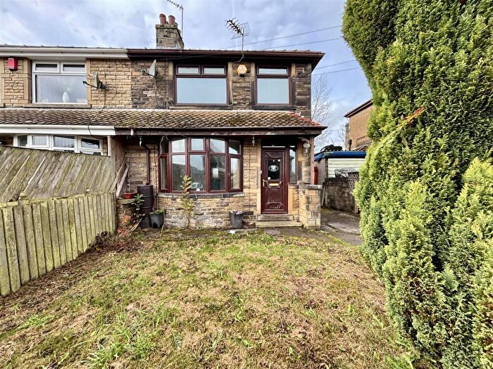 3 Bedroom Semi Detached House For Sale In Hillcrest Road, Queensbury, Bradford, BD13