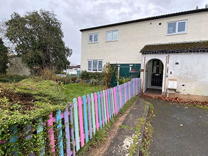 4 Bedroom End Terrace House For Sale In Prince Andrew Drive, Malinslee, Telford, Shropshire, TF3