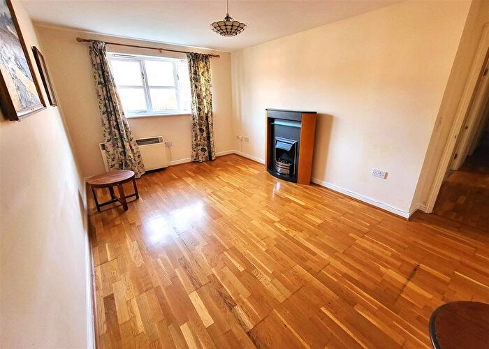 2 Bedroom Flat To Rent In Prebend Street, Bedford, MK40