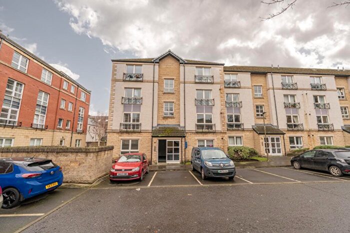 2 Bedroom Flat To Rent In Leeward Court, Leith, Edinburgh, EH6