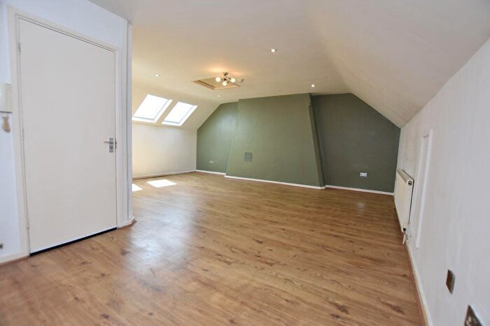 2 Bedroom Apartment To Rent In Woodborough Road, Nottingham, NG3