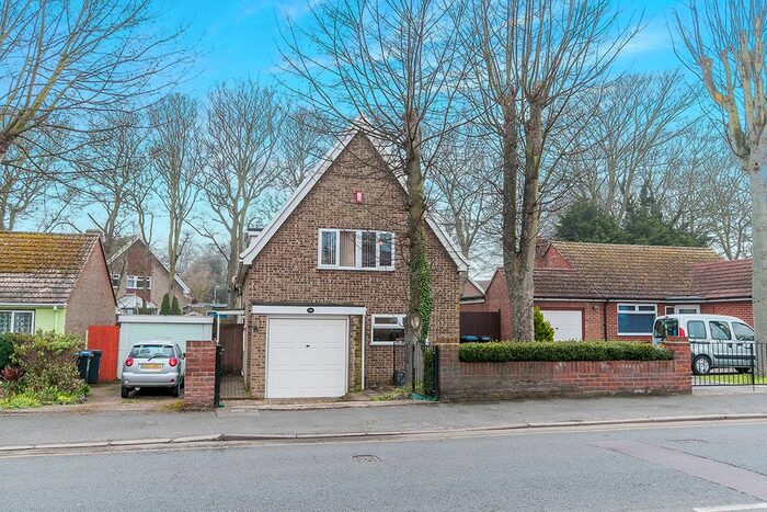 3 Bedroom Semi-Detached House To Rent In Albion Road, Broadstairs, Kent, CT10