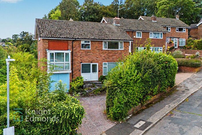 5 Bedroom Detached House For Sale In Vicary Way, Maidstone, ME16
