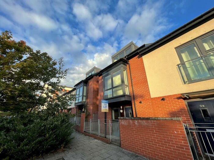 4 Bedroom Town House To Rent In Colbrand Grove, Park Central, B15