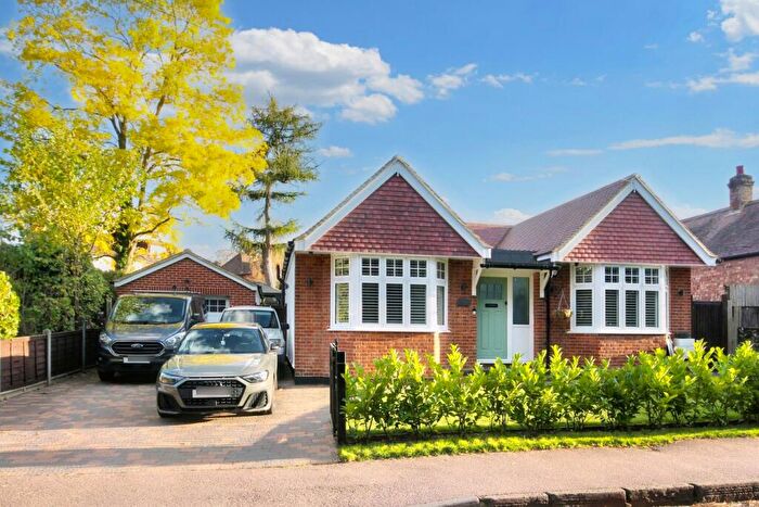 3 Bedroom Bungalow For Sale In Station Way, Letchworth Garden City, SG6