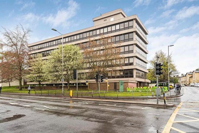 2 Bedroom Apartment For Sale In Kings Road, Reading, RG1