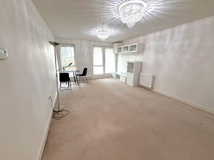 2 Bedroom Flat To Rent In Globe Court, London, NW9