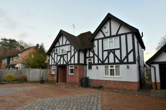 4 Bedroom House To Rent In Windsor Road, Gerrards Cross, SL9