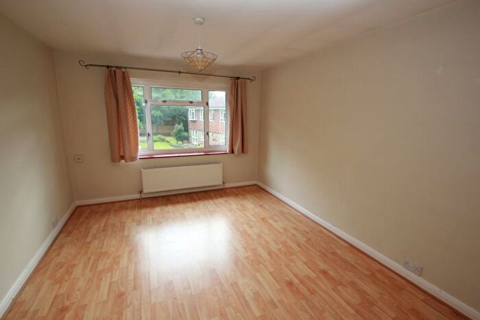 1 Bedroom Maisonette To Rent In Woking, Surrey, GU22
