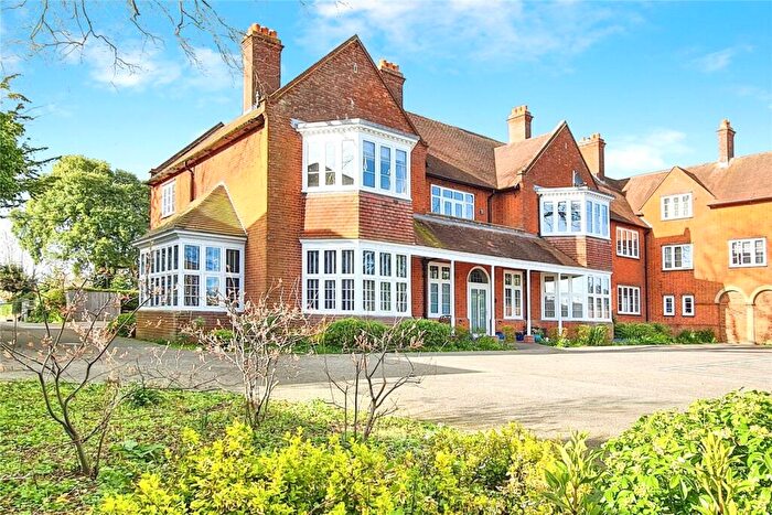 2 Bedroom Apartment To Rent In Red Gables, Hilperton Road, BA14