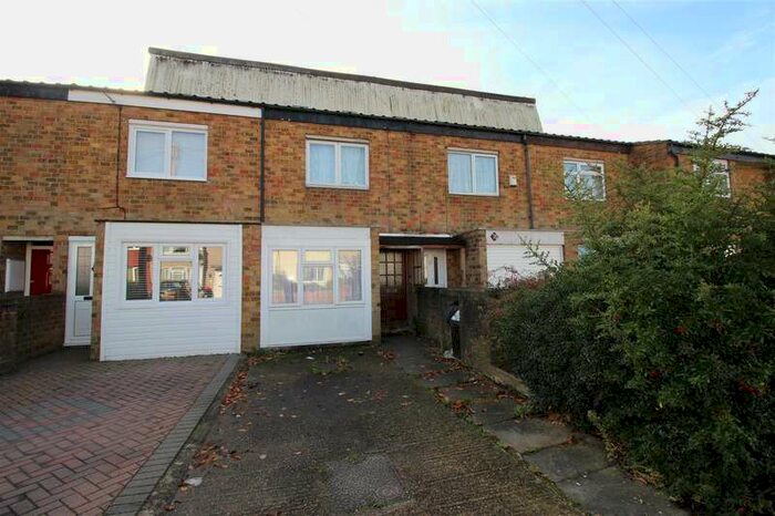 4 Bedroom Town House To Rent In Hilliards Road, Uxbridge, , UB8