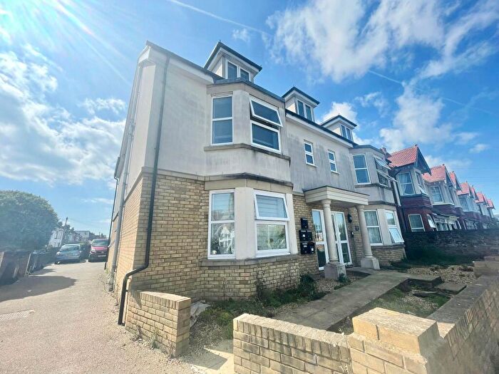 2 Bedroom Apartment To Rent In Prices Avenue, Ramsgate, CT11