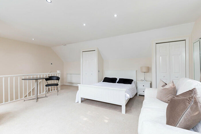 Apartment To Rent In Bowbridge Lane, Prestbury, Cheltenham, GL52