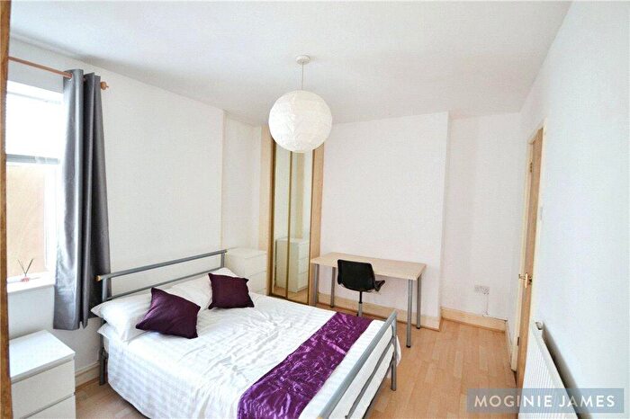 5 Bedroom Semi-Detached House To Rent In Wyeverne Road, Caerdydd, CF24