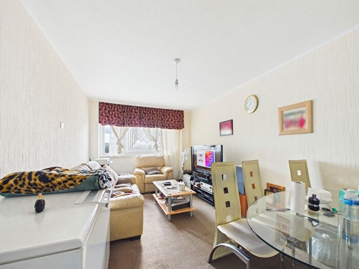 1 Bedroom Flat For Sale In Raymond Postgate Court, Tawney Road, London, Greater London, SE28