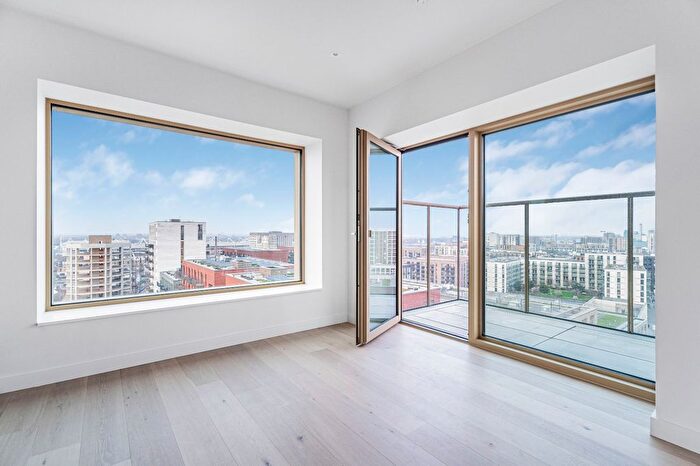 1 Bedroom Flat For Sale In Riverscape, Starboard Way, E16