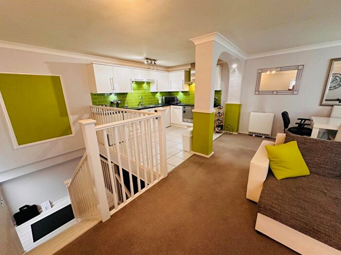 1 Bedroom Flat To Rent In Old Christchurch Road, Bournemouth, BH1