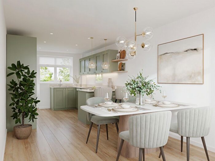 5 Bedroom Detached House For Sale In Priory Mews, Priory Road, Romford, RM3