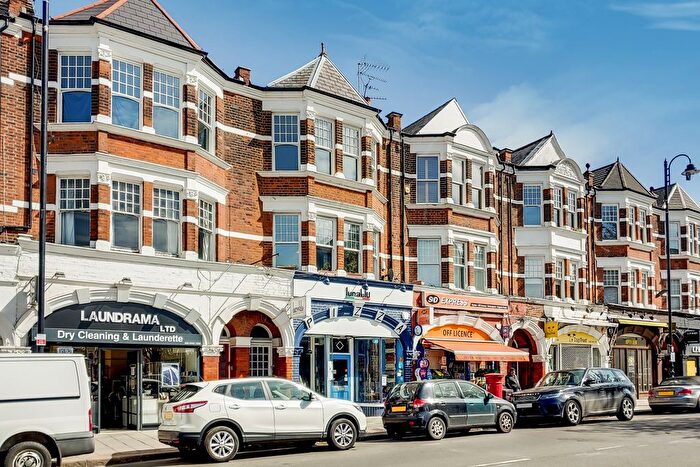 3 Bedroom Flat To Rent In Fortis Green Road, London, N10