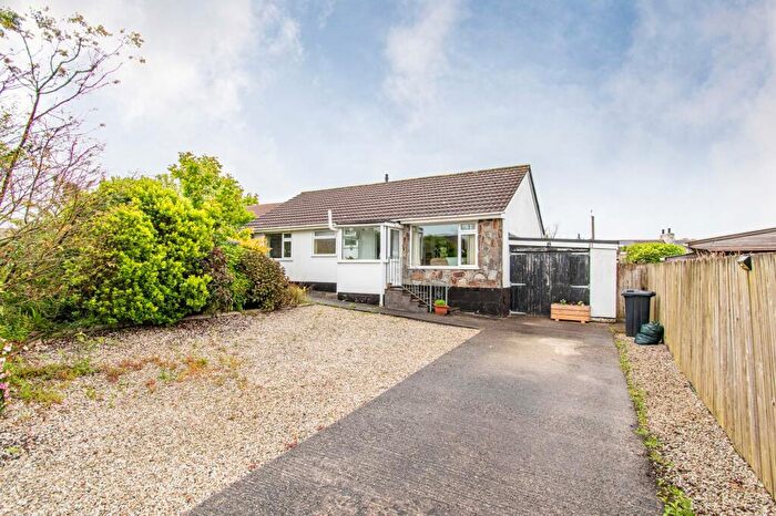 2 Bedroom Detached Bungalow For Sale In Kingswood Estate, Merrymeet, PL14