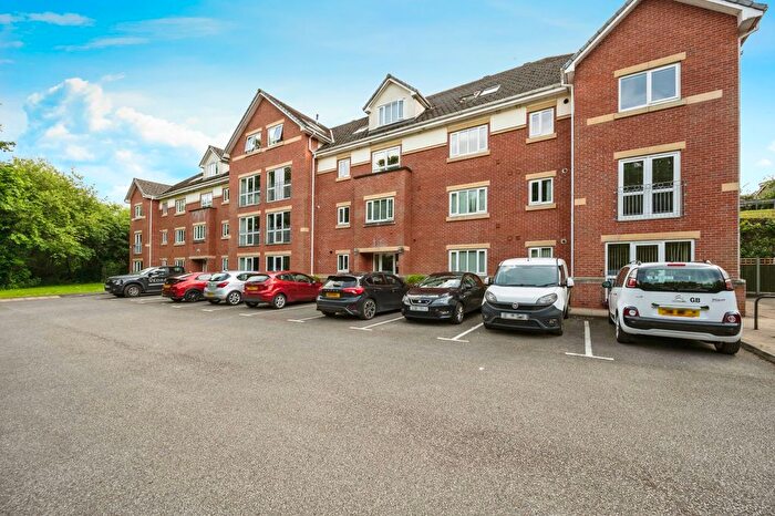 2 Bedroom Flat For Sale In Cheshire Close, Newton-Le-Willows, WA12