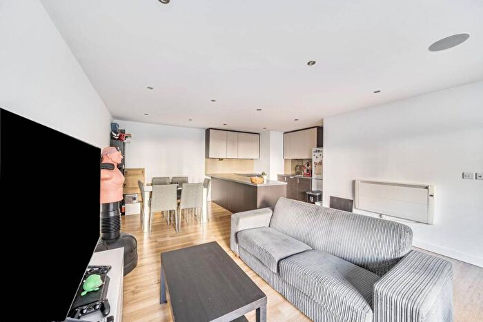 2 Bedroom Flat For Sale In East Drive, Colindale, London, NW9