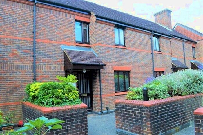 2 Bedroom Maisonette To Rent In The Maltings, Victoria Street, St Albans, AL1