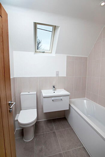 4 Bedroom Detached House For Sale In Church Street, Weldon, Northamptonshire, NN17