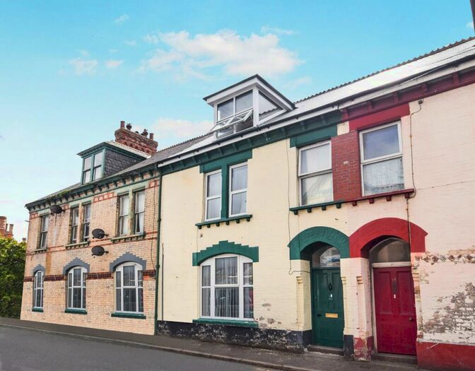 1 Bedroom Flat To Rent In Summerland Street, Barnstaple, EX32
