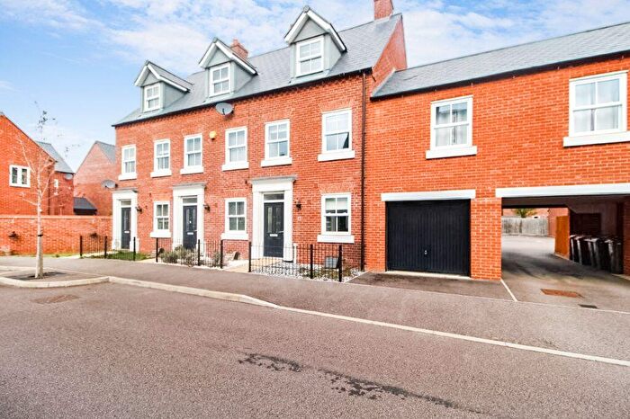 3 Bedroom Terraced House For Sale In Wilfrid Lane, Great Denham, Bedford, MK40