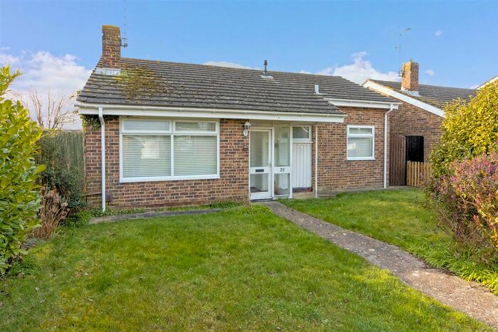 2 Bedroom Detached Bungalow To Rent In Lychpole Walk, Goring-By-Sea, Worthing, BN12