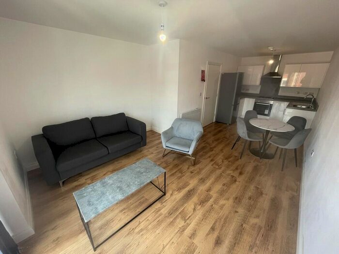 2 Bedroom Apartment To Rent In Park Residence, Holbeck, Leeds, LS11