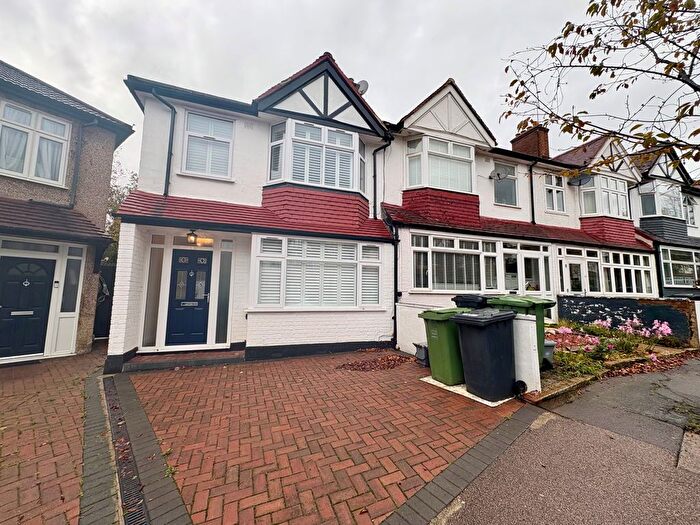 3 Bedroom Property To Rent In Millmark Grove, London, SE14