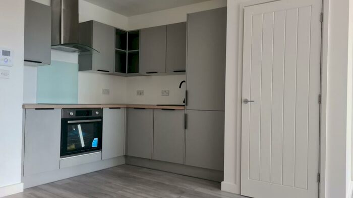 1 Bedroom Apartment To Rent In High Street, Maidenhead, SL6