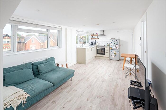 1 Bedroom Apartment To Rent In Earlham Grove, London, E7