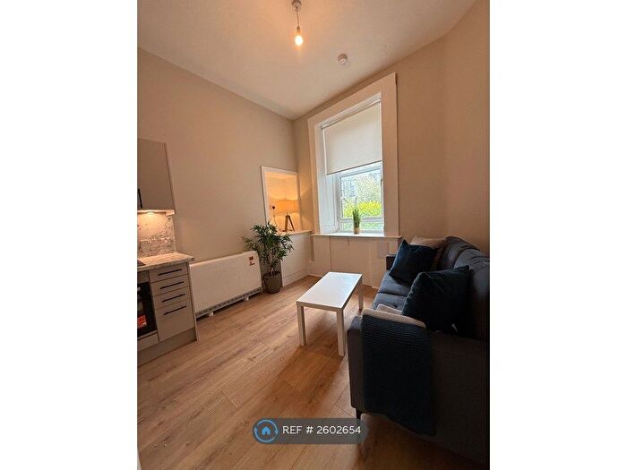 2 Bedroom Flat To Rent In Roslea Drive, Glasgow, G31