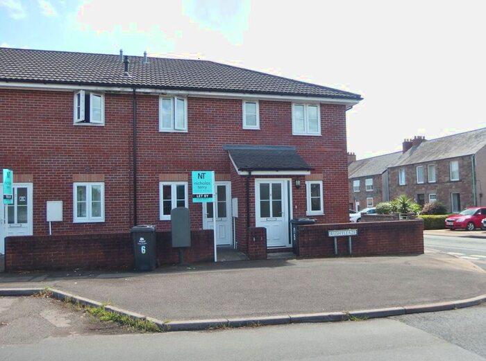 2 Bedroom Flat To Rent In Highland Court, Lydney, GL15