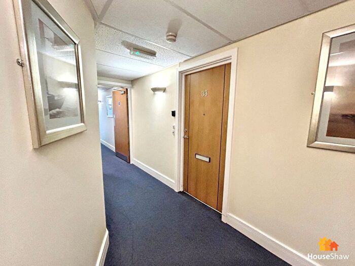 1 Bedroom Property For Sale In Bellingdon Road, Chesham, HP5
