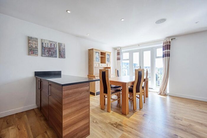 3 Bedroom Flat For Sale In Park Lodge Avenue, West Drayton, UB7