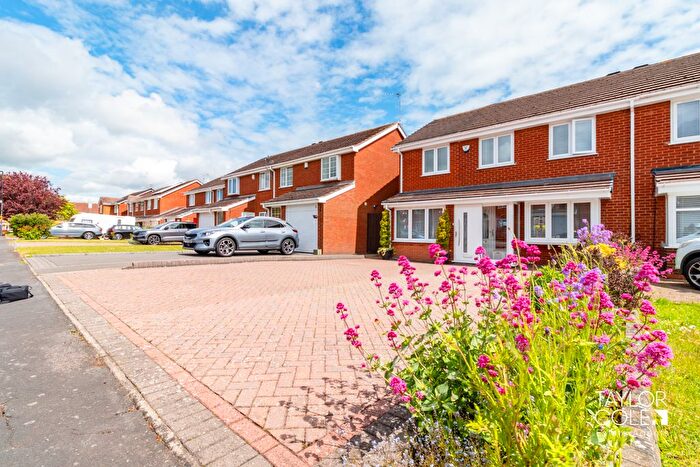 3 Bedroom Semi Detached House For Sale In Humber Avenue, Sutton Coldfield, B76