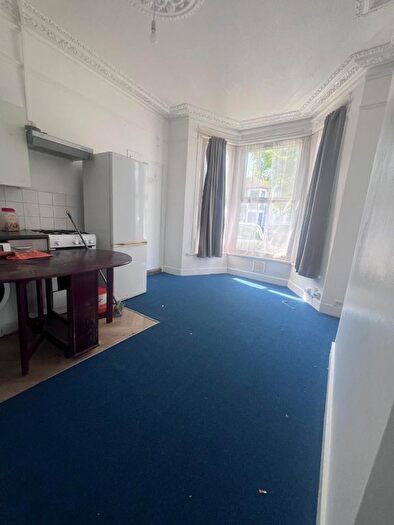 1 Bedroom Flat To Rent In Elgin Road, Seven Kings, Ilford, IG3
