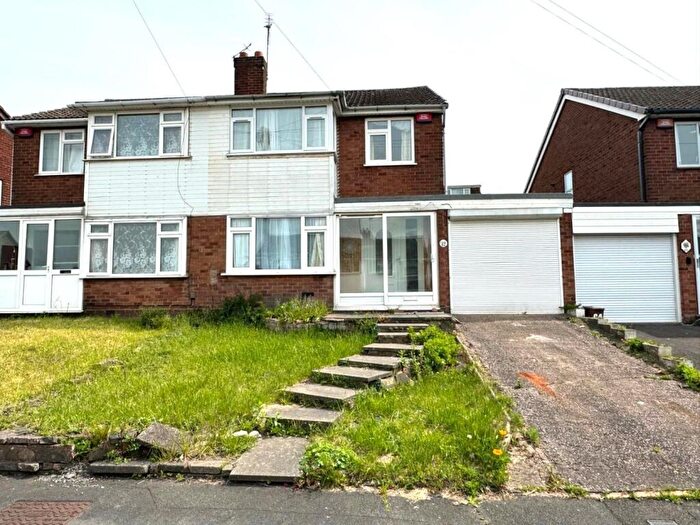 3 Bedroom Semi-Detached House To Rent In Hawkins Street, West Bromwich, B70