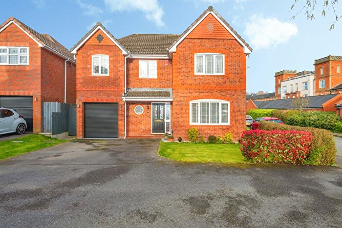 4 Bedroom Detached House For Sale In Merlin Way, Mickleover, Derby, DE3