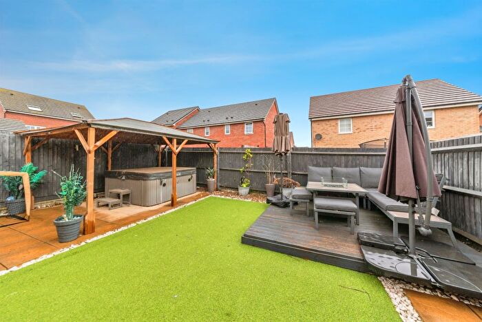 3 Bedroom Detached House For Sale In Helmsley Road, Grantham, NG31